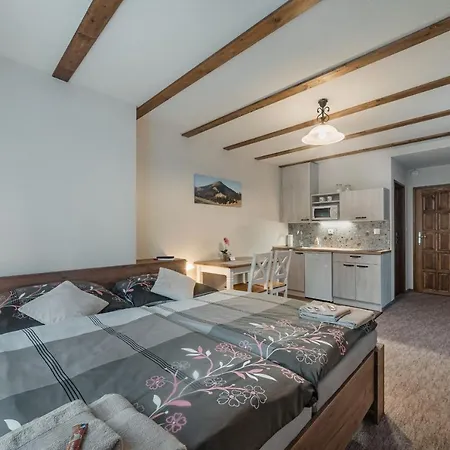 Privat Lena Πανσιόν 3*