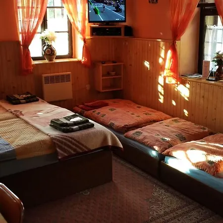 Πανσιόν Privat Lena 3*